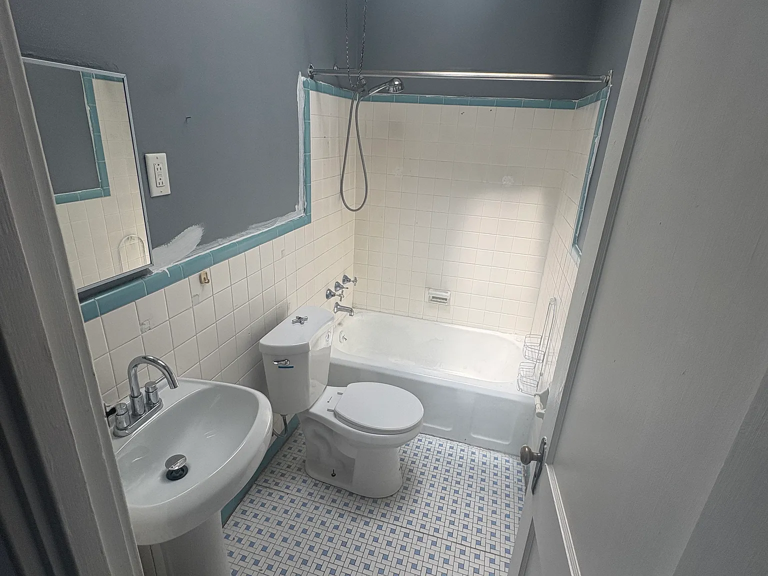 1 bed, $1,050 — Photo 4