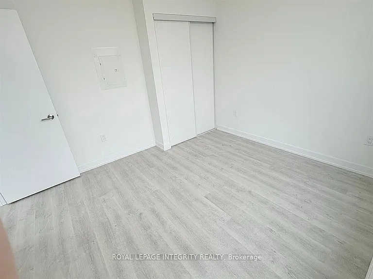 15 Richardson St #1305 — Photo 9