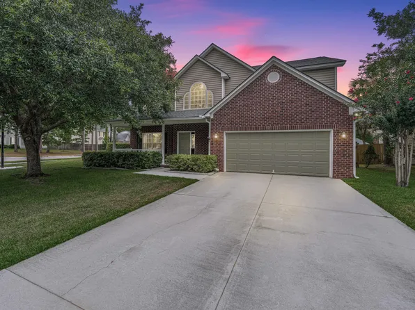 400 Barreling Ct, Moncks Corner, SC 29461