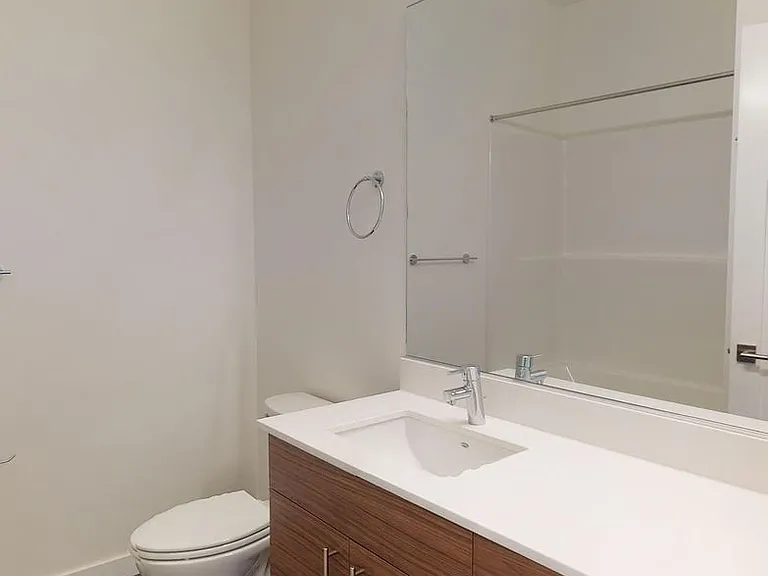Maple Leaf Flats — Photo 36