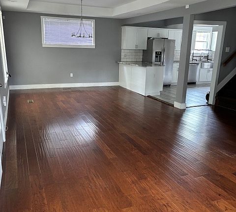 5th image of 219 W D Ave