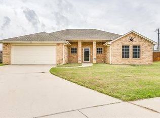 355 Bretts Way, Burleson, TX 76028