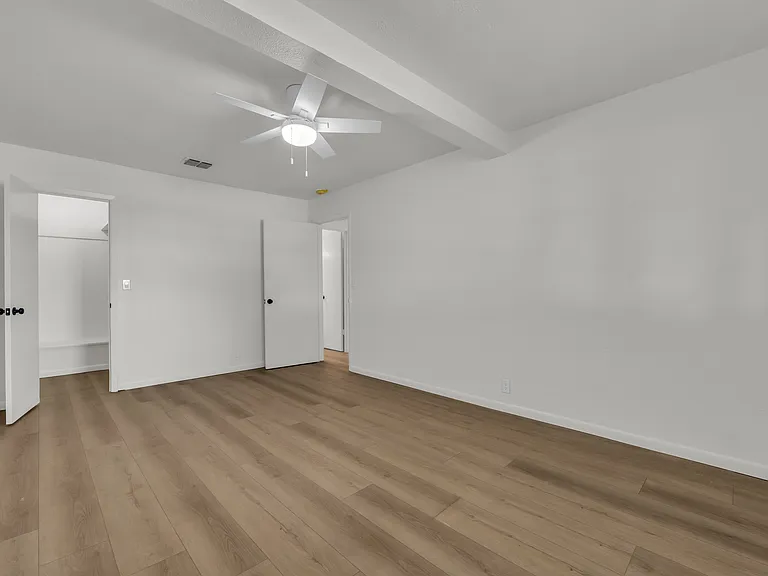 1 Country Place Rd #3 — Photo 8