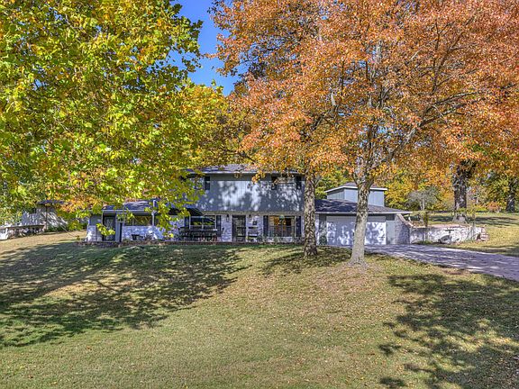 5th image of 3113 Woodland Drive
