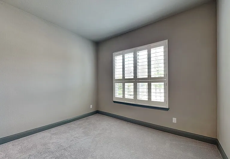 1930 Inwood Ln — Photo 11