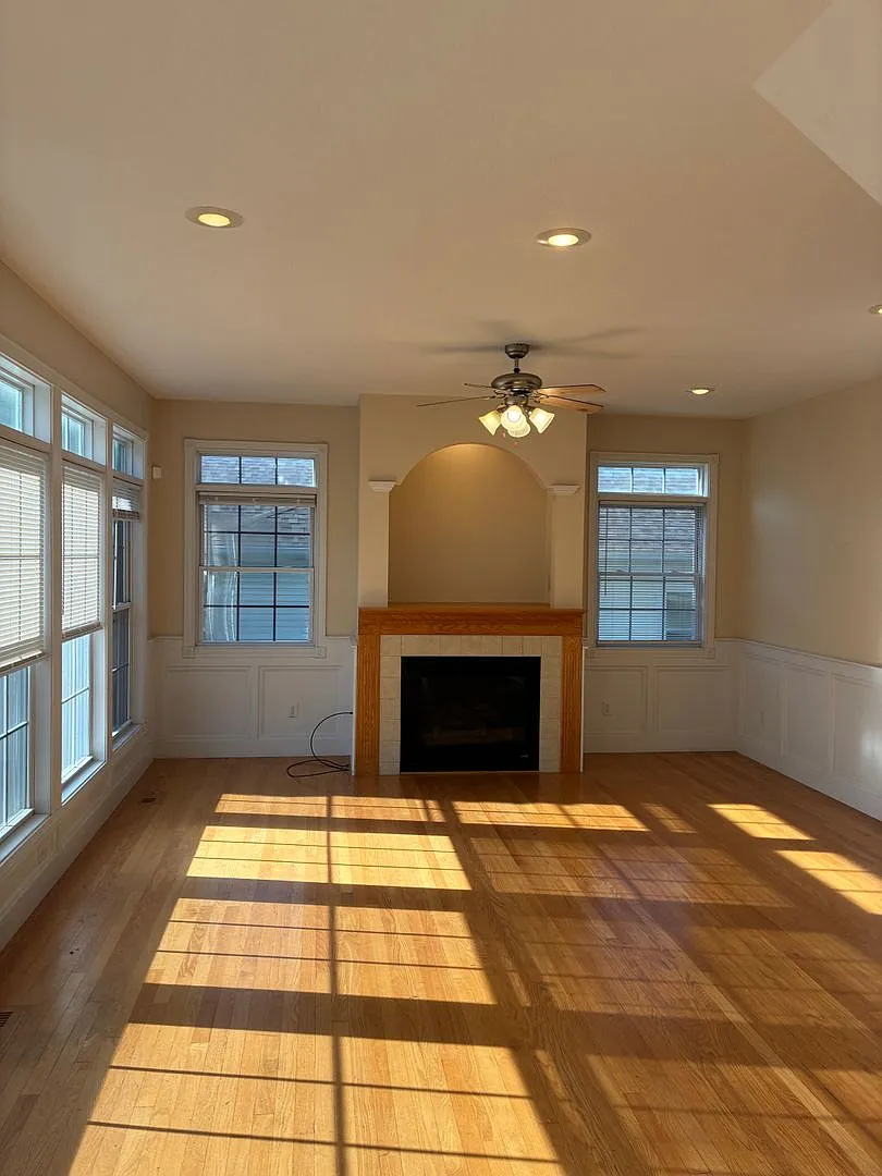 Must See! Bright, Spacious Home With Tons Of Charm — Photo 4