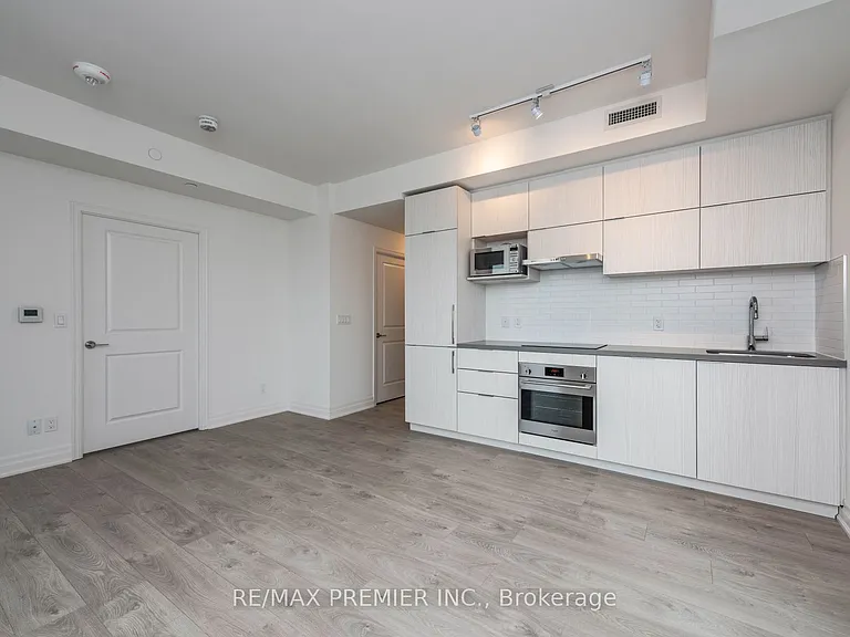 10 Rouge Valley Dr W #808 — Photo 17