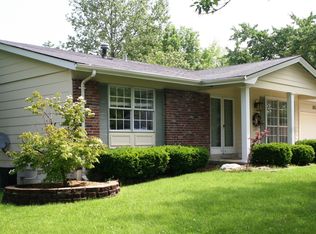 809 Forest Village Dr, Ballwin, MO