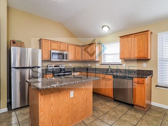 5th image of 317 Dakota Dr