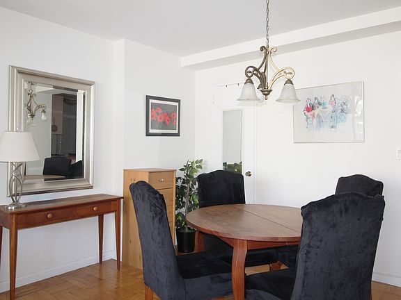3rd image of 155 E 34th St APT 17U