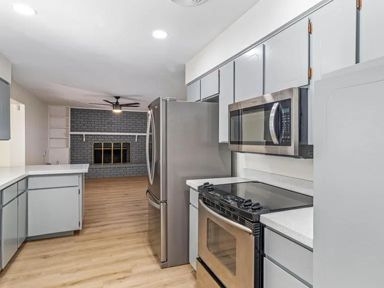 1303 W Devonshire St #1 — Photo 4