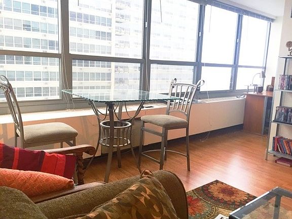 3rd image of 3550 N Lake Shore Dr APT 2111