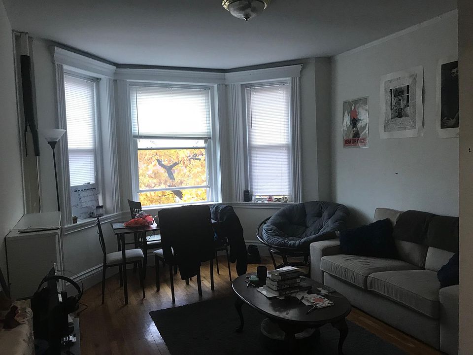 2nd image of 1302 Commonwealth Ave #18A