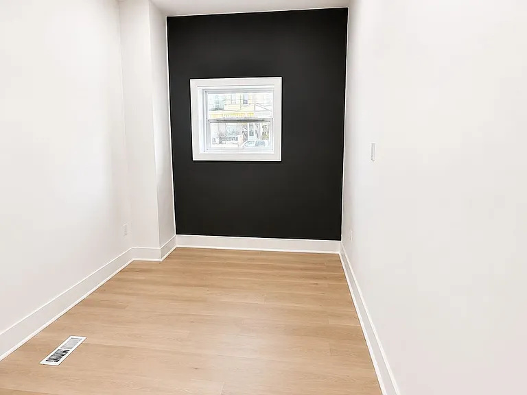 1410 S 52nd St #1 — Photo 5