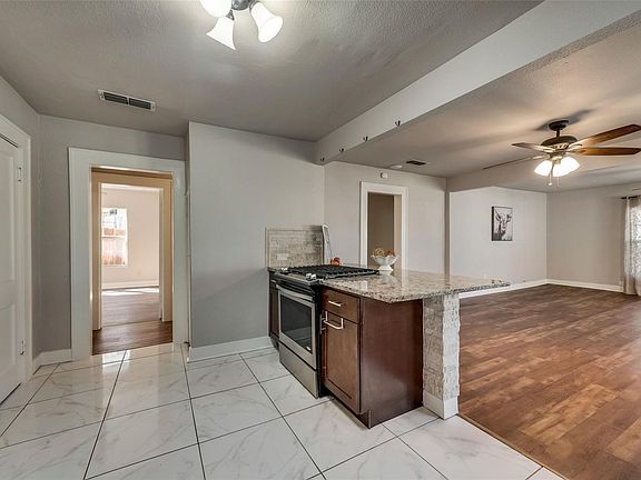 5th image of 2933 James Ave