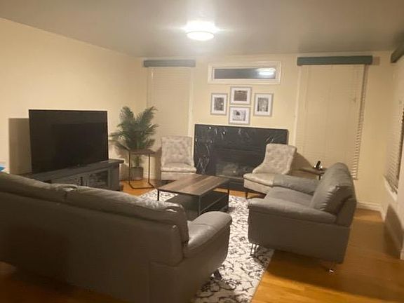 3rd image of 481 Village Oaks Ct