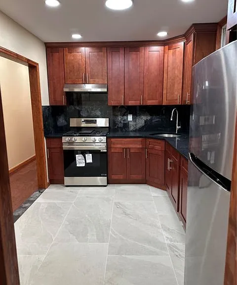 9015 Bayview Pl — Photo 4