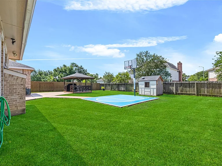 8127 Edenwood Dr — Photo 43