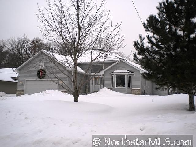 1st image of 2289 6th St N