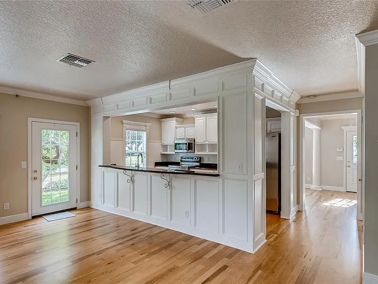 730 Oak Shadows Rd — Photo 5