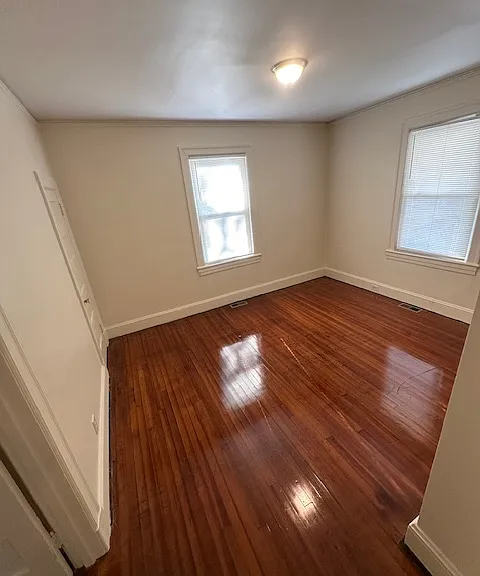 121 Hamlin Ave — Photo 7
