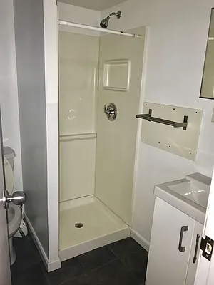 Rented by Bezell Group | media 12