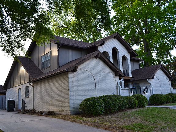 3rd image of 3807 N Teak Ave