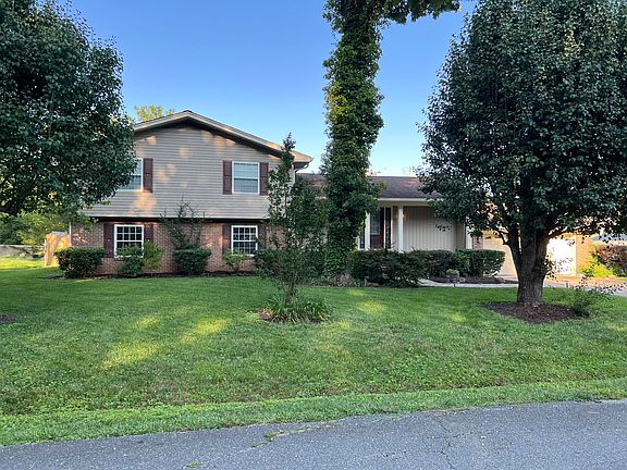 4th image of 8252 Oxford Dr