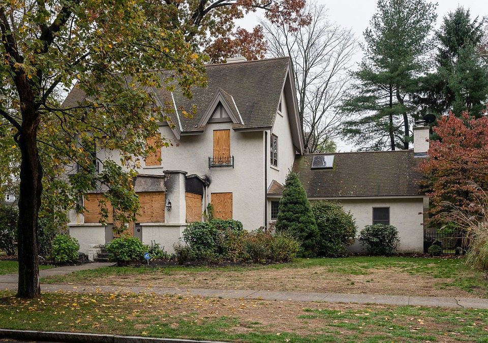 2nd image of 74 Forest Glen Rd