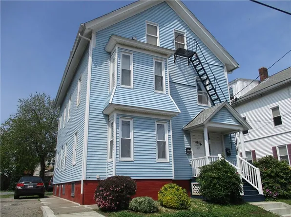 23 Young St, Pawtucket, RI 02860