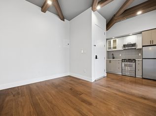 533 Park Pl #2F, Brooklyn, NY 11238
