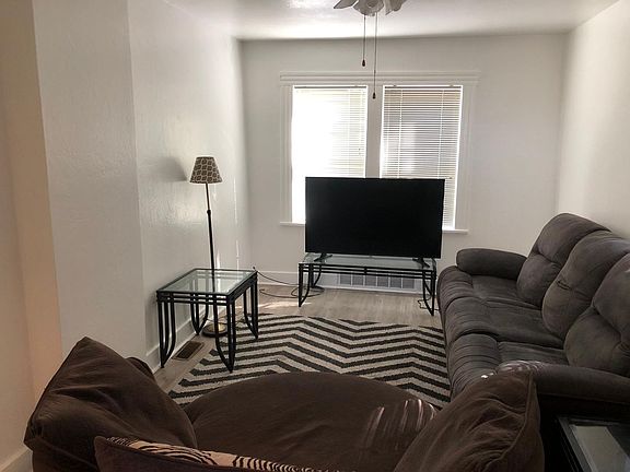 3rd image of 346 2nd Ave