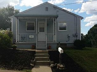 1218 McCabe Ave, Coraopolis, PA