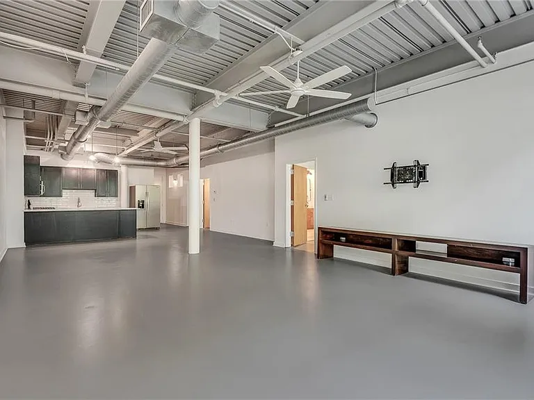 400 Village Pkwy NE #202 — Photo 11