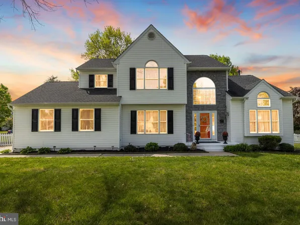 1406 Swan Ln, Mullica Hill, NJ 08062