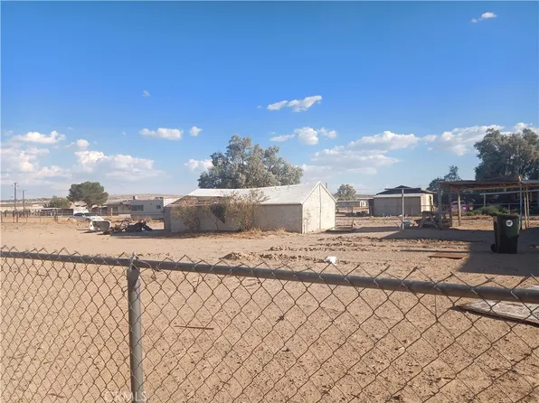 35241 Cedar Rd, Barstow, CA 92311