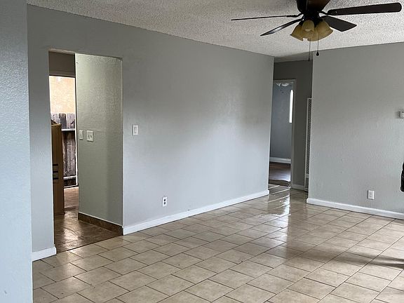 3rd image of 2041 E Scotts Ave