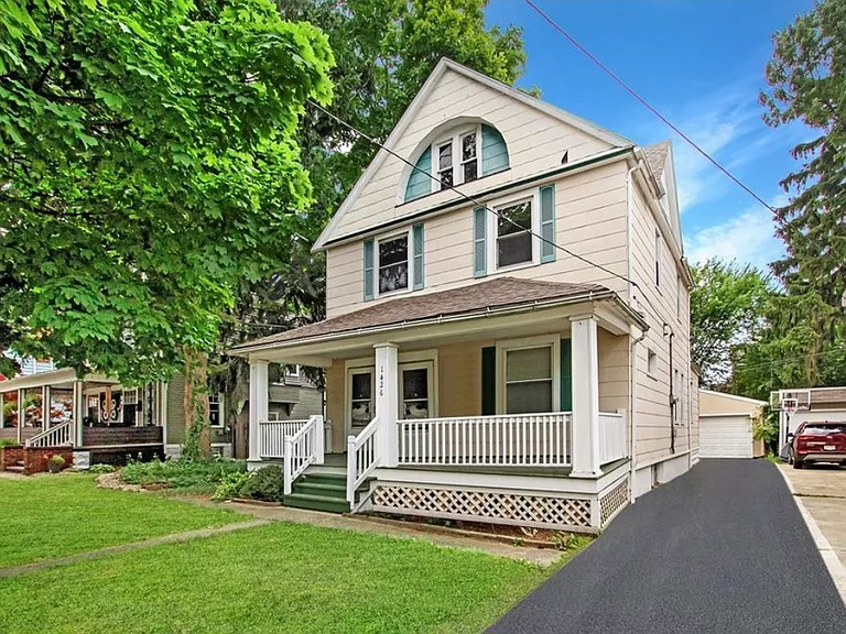 1426 Spring Garden Ave — Photo 1