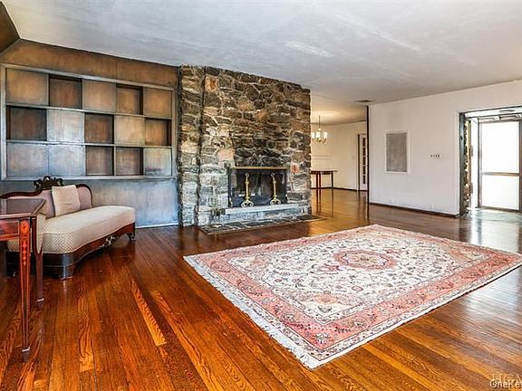 5th image of 55 Lakeside Dr
