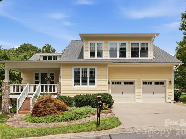 6 Bungalow Way, Asheville, NC 28804
