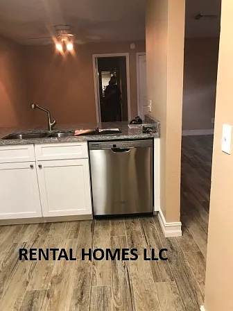 1359 Sophie Blvd — Photo 10