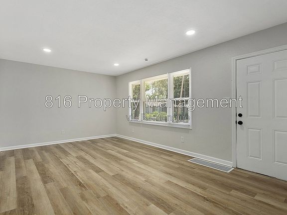 4th image of 8854 E 59th Ter
