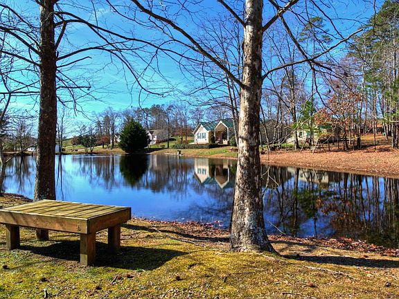 689 Howard Leonard Rd.9