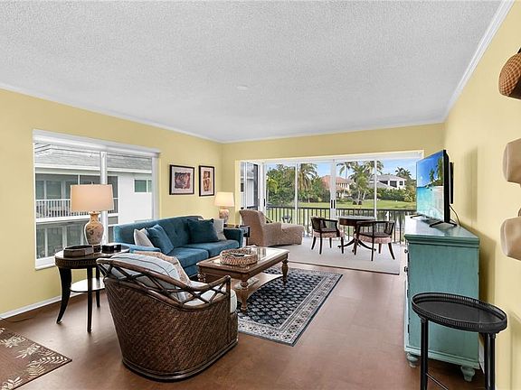 4th image of 4150 Crayton RD #B6