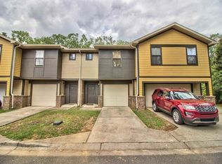2320 Timber Oaks Ln, Tallahassee, FL 32304