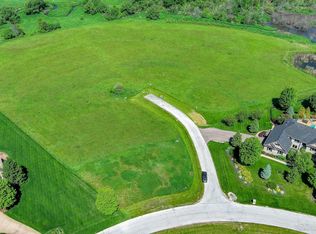 5 Derek Dr, Elburn, IL 60119