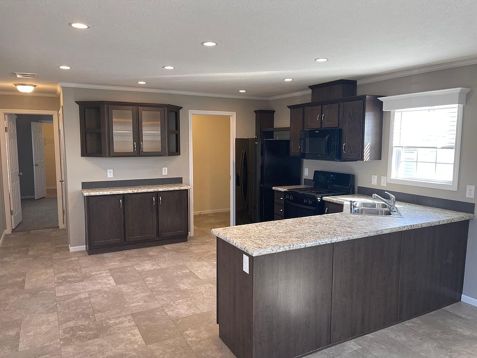 1st image of 47 Meadow Dr