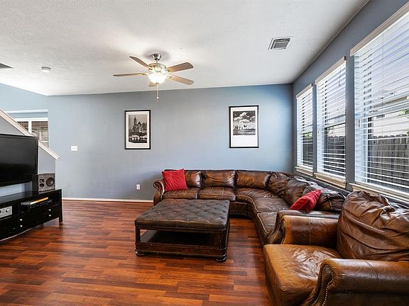 5th image of 12406 Jasmine Brook Ln