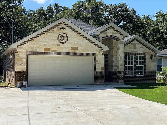 2nd image of 3801 Forest Lawn Dr