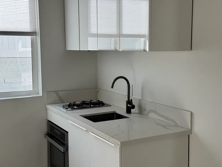 808B Burchett St — Photo 12